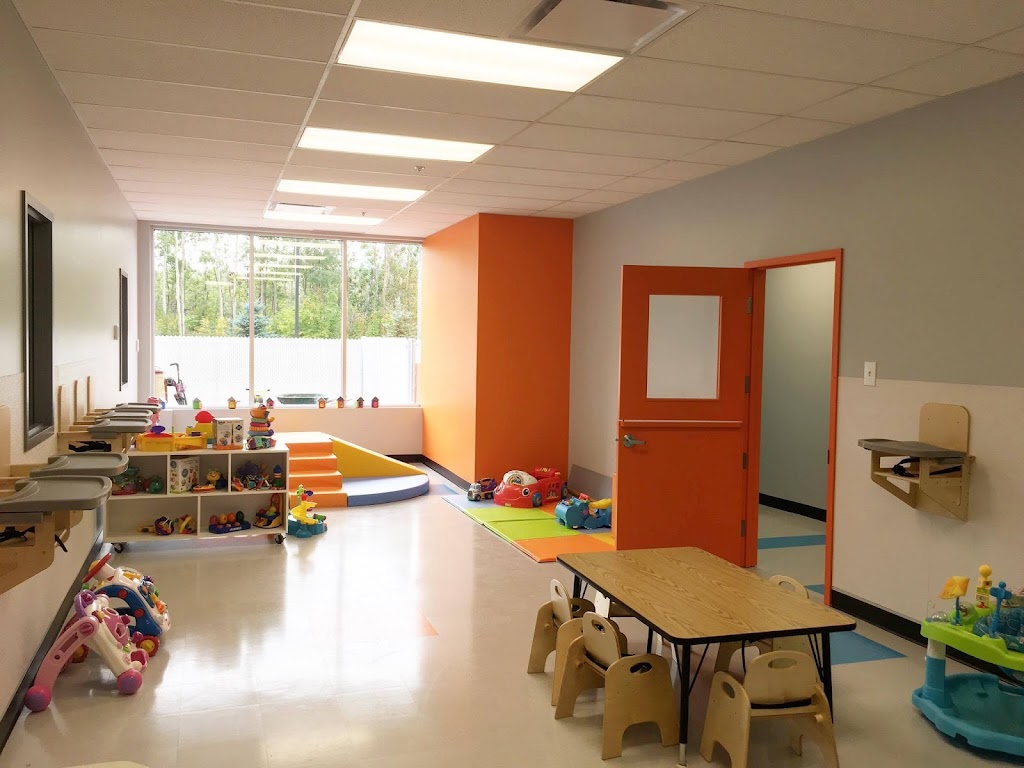 Nursery Les Petits Pinsons | 1984 5e Rue, Saint-Romuald, QC G6W 5M6, Canada | Phone: (418) 834-2293