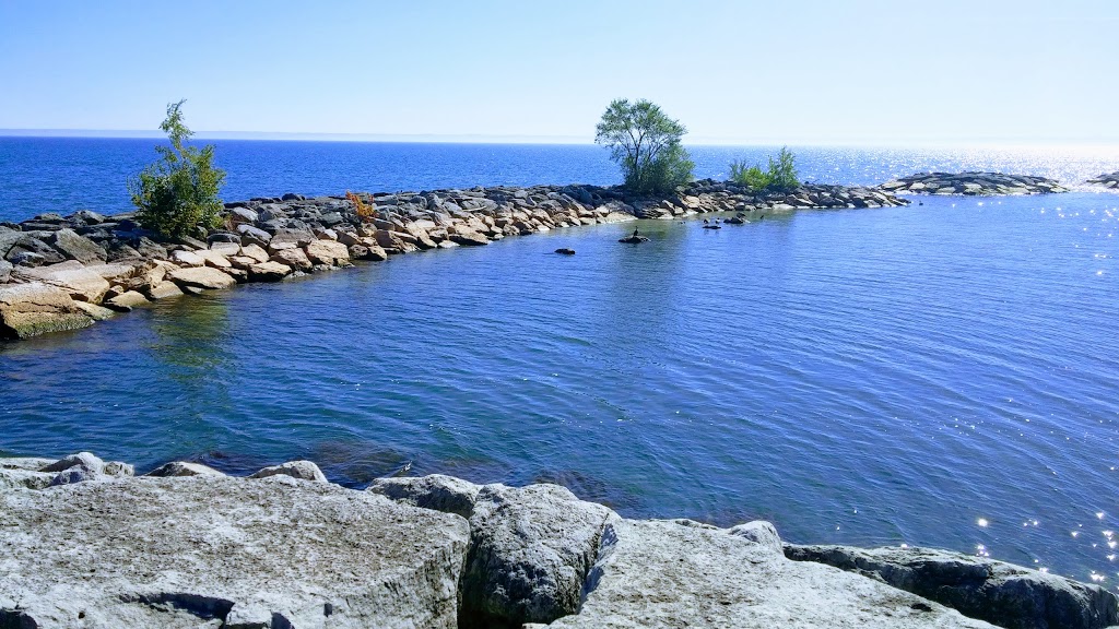 Burloak Waterfront Park | 5420 Lakeshore Rd, Burlington, ON L7L 1C9, Canada | Phone: (905) 332-1996