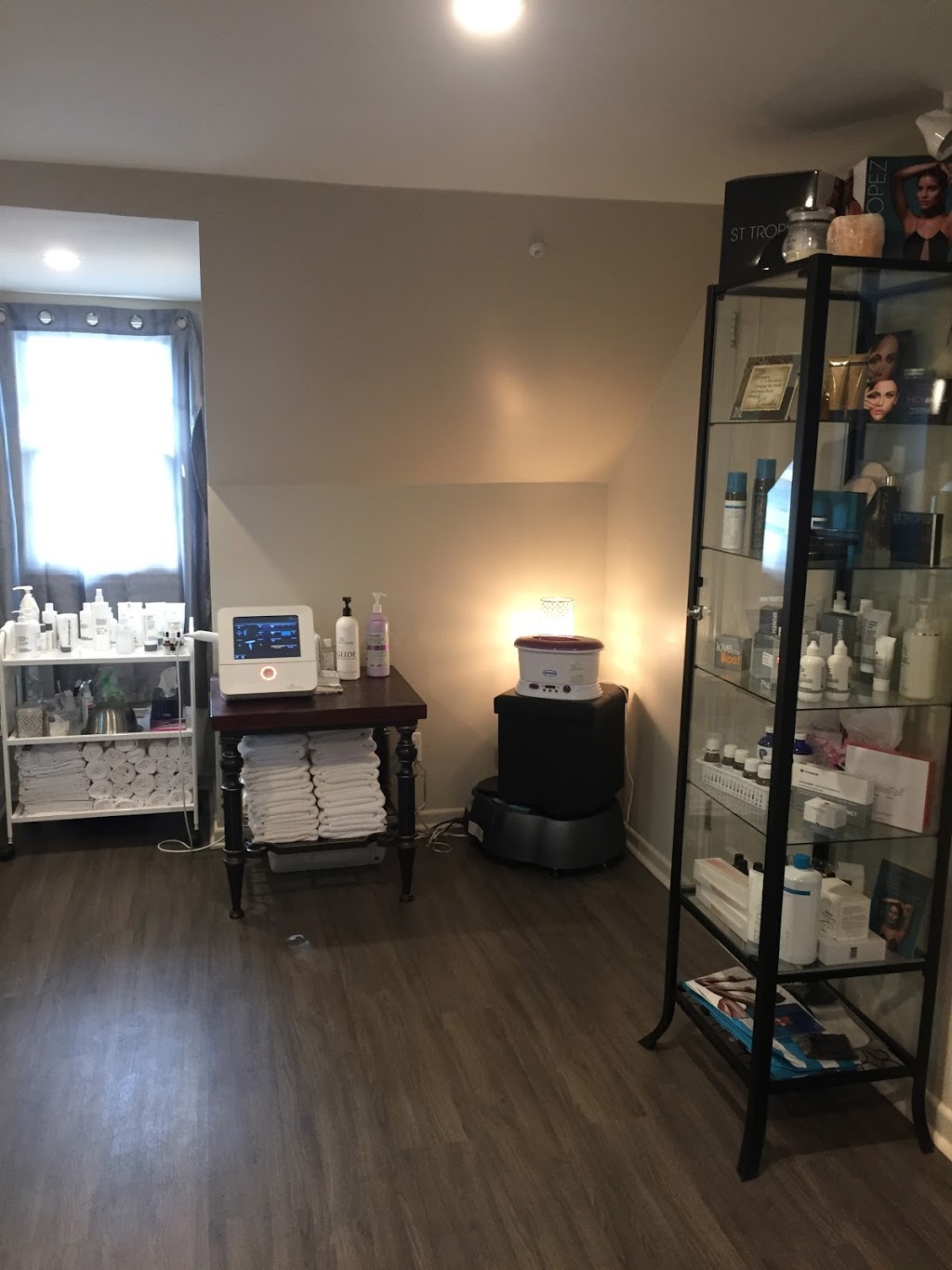 Micheles Beauty Bar | 13054 Keele St, King City, ON L7B 1H8, Canada | Phone: (416) 458-9623