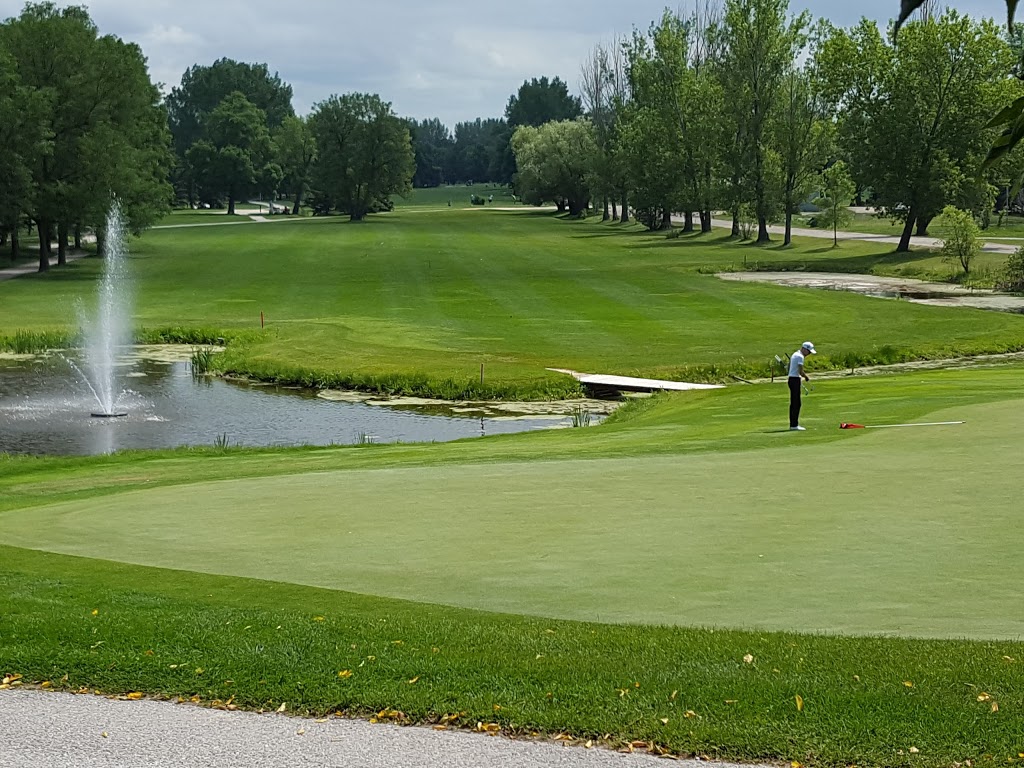 Selkirk Golf & Country Club | 100 Sutherland Ave, Selkirk, MB R1A 0L9, Canada | Phone: (204) 482-2050