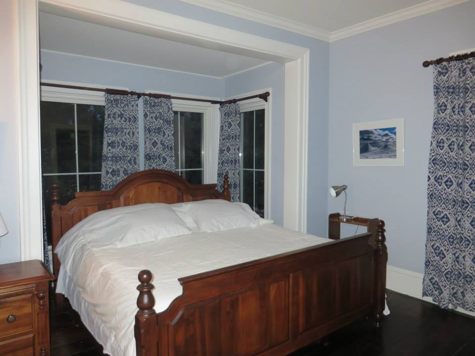 The Doctors House Vacation Rental | 354 Wellington Main St, Bloomfield, ON K0K 1G0, Canada | Phone: (613) 967-9303