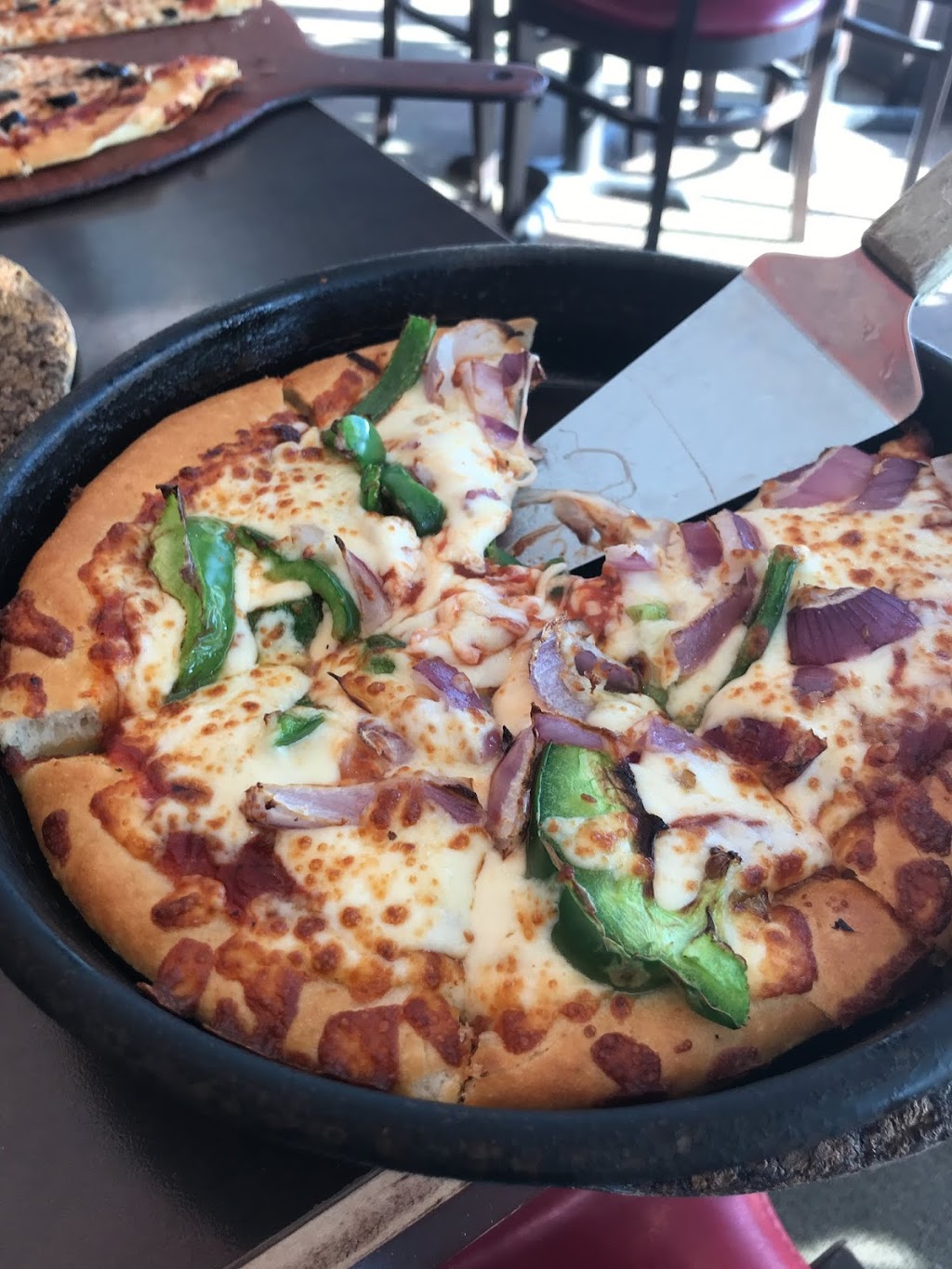 Pizza Hut | 7551 Boulevard Newman, LaSalle, QC H8N 1X3, Canada | Phone: (514) 595-3944