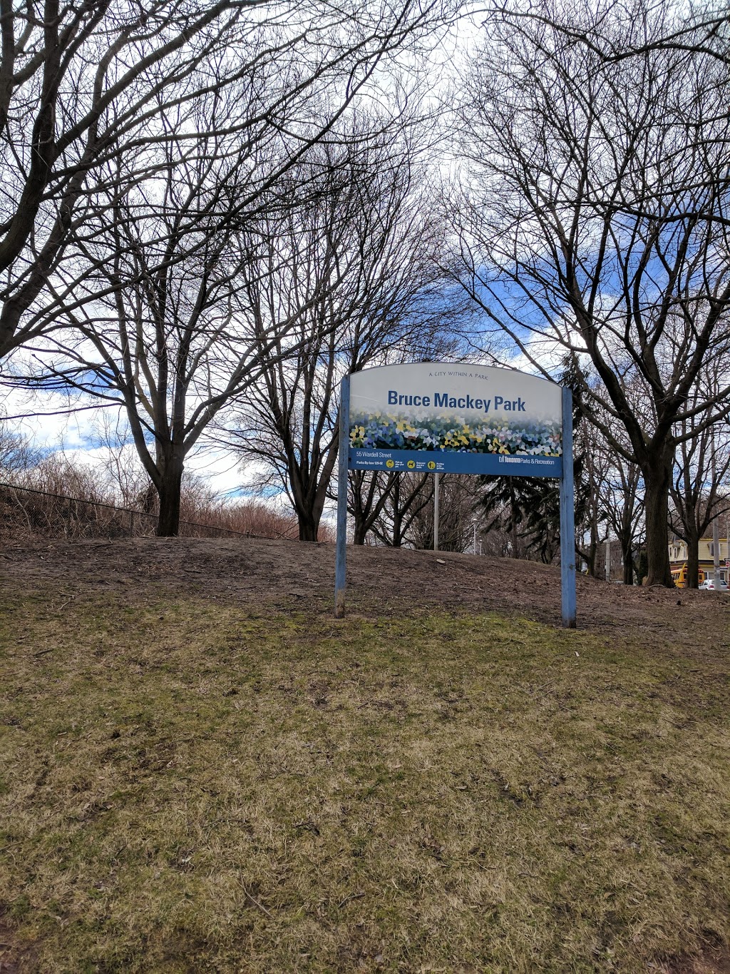 Bruce Mackey Park | 55 Wardell St, Toronto, ON M4M 2L5, Canada | Phone: (416) 338-4386