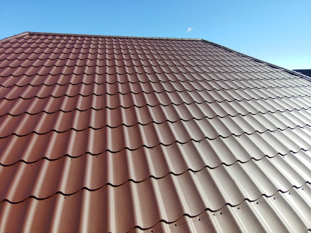 Professional Metal Roofers | 211 Veronica Dr, Kitchener, ON N2A 2R8, Canada | Phone: (855) 561-7663