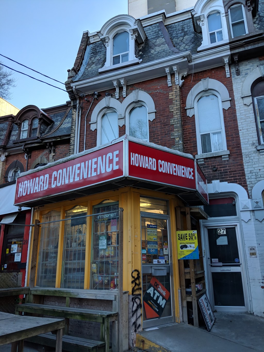 Howards Convenience store | 407 Bleecker St, Toronto, ON M4X 1J6 Bleecker St, Toronto, ON M4X 1J6, Canada