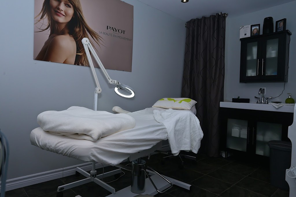 Élixir Beauté par Cathy Tremblay | 3018, de la foret, Lévis, QC G6J 1L3, Canada | Phone: (418) 929-9904