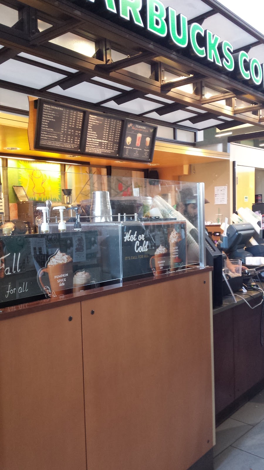 Starbucks | Page Break, 1125 Colonel By Dr, Ottawa, ON K1S 5B6, Canada | Phone: (613) 520-2600