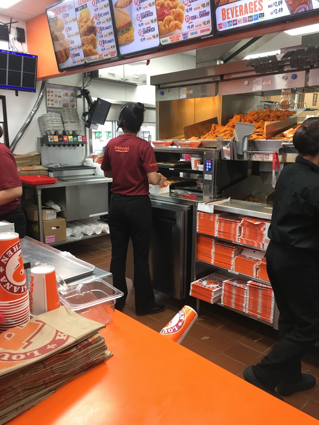 Popeyes Louisiana Kitchen | 395 Heritage Dr SE, Calgary, AB T2H 1M8, Canada | Phone: (403) 386-8241