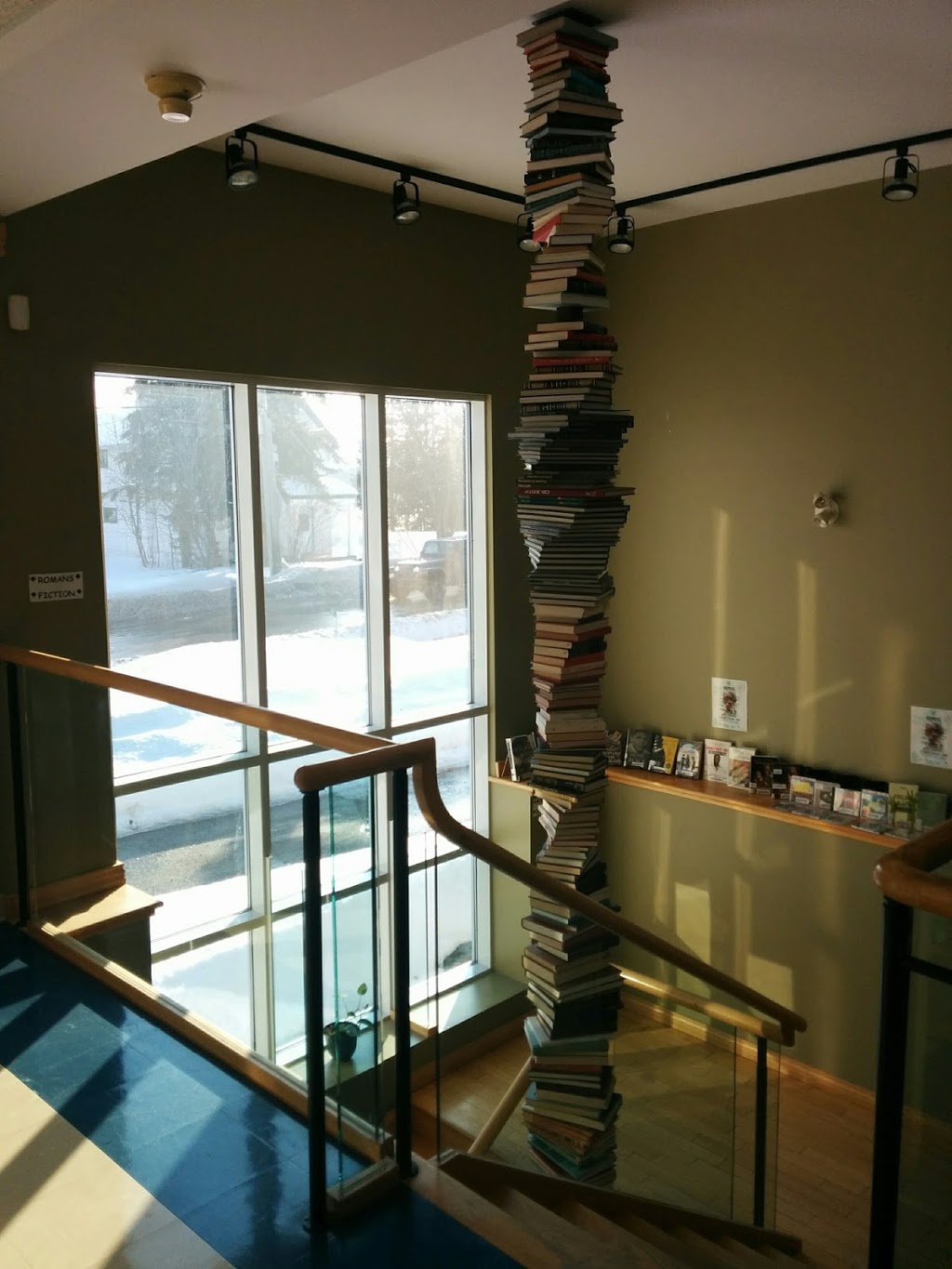 Library Chelsea Library | 100 Chemin Old Chelsea, Chelsea, QC J9B 1C1, Canada | Phone: (819) 827-4019