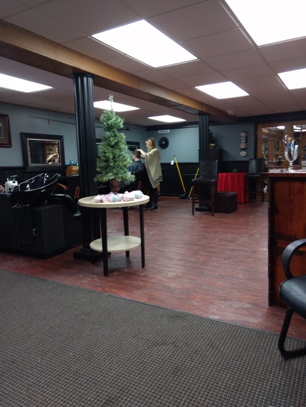 Cielo Salon | 674 Main St, East Aurora, NY 14052, USA | Phone: (716) 652-7633