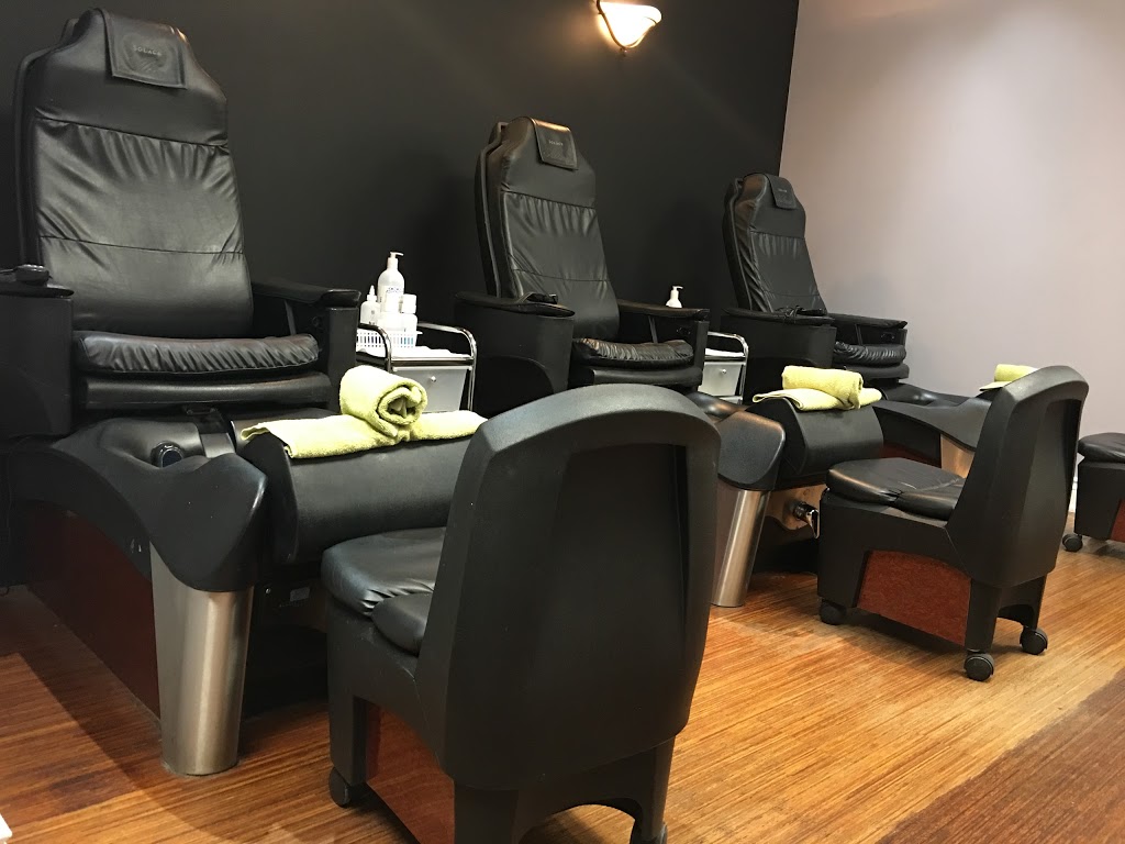 Guys & Dolls Salon & Spa | 112 Oriole Pkwy W, Elmira, ON N3B 1C5, Canada | Phone: (519) 669-8234