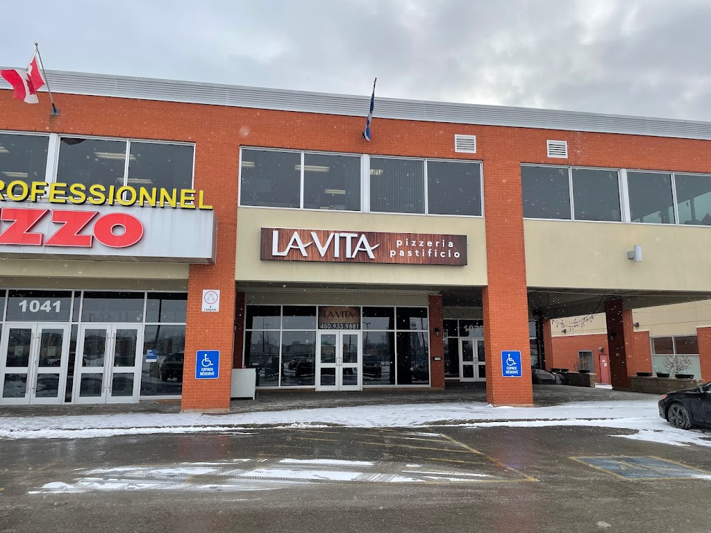 Restaurant La Vita | 1039 Boulevard des Laurentides, Laval, QC H7G 2W2, Canada | Phone: (450) 933-9881