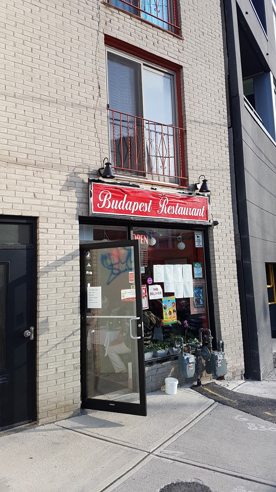 Budapest Restaurant | 1959 Gerrard St E, Toronto, ON M4E 2A9, Canada | Phone: (647) 347-5047