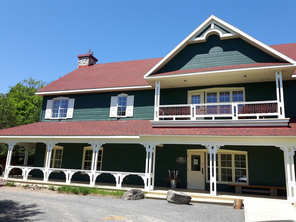 Auberge De Larchipel | 3500 Chemin des Trembles, Saint-Paulin, QC J0K 3G0, Canada | Phone: (800) 789-5968