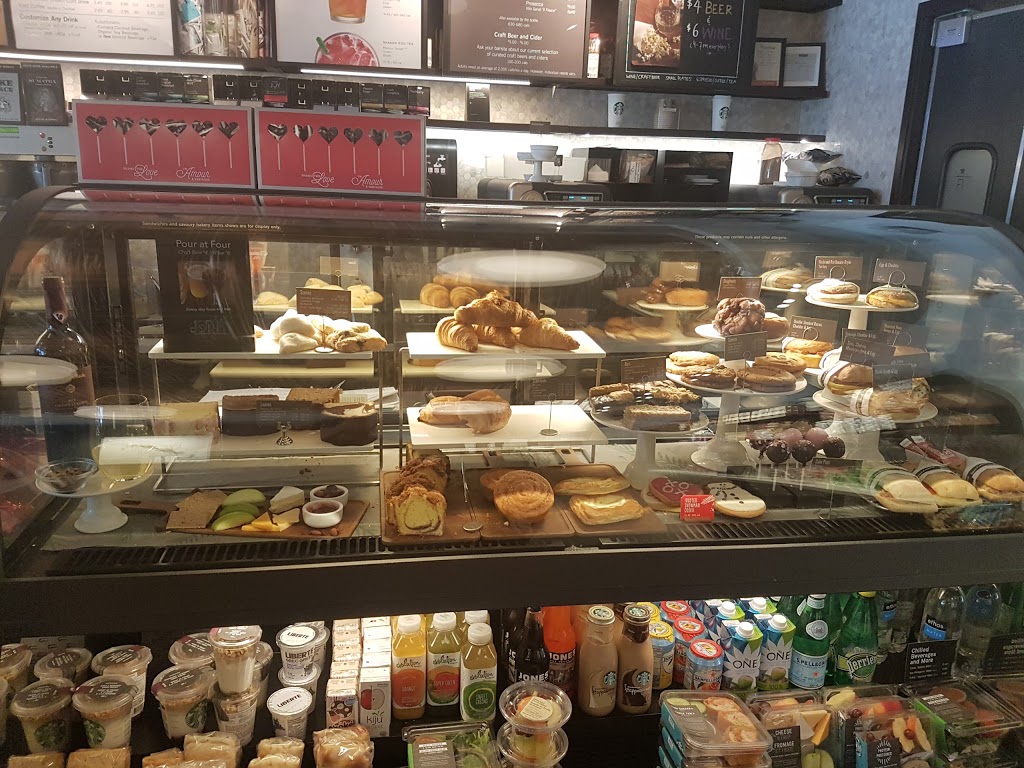 Starbucks | 446 Spadina Rd, Toronto, ON M5P 3M2, Canada | Phone: (416) 932-0895