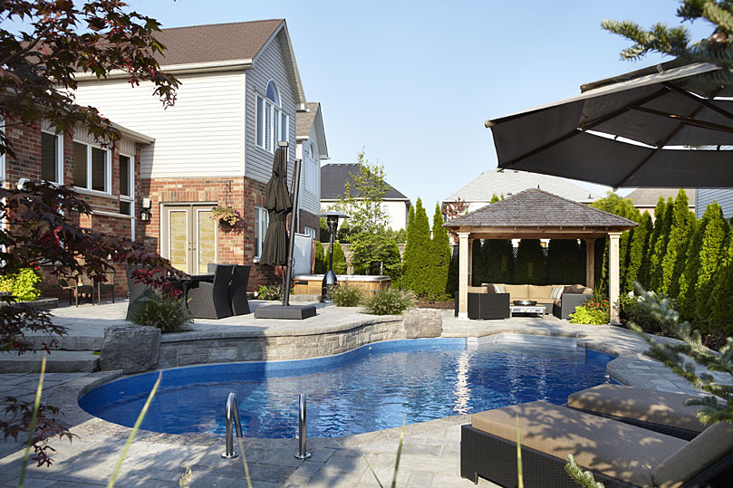 Pioneer Family Pools & Spas | 1020 South Service Rd E, Oakville, ON L6J 2X7, Canada | Phone: (905) 844-7490