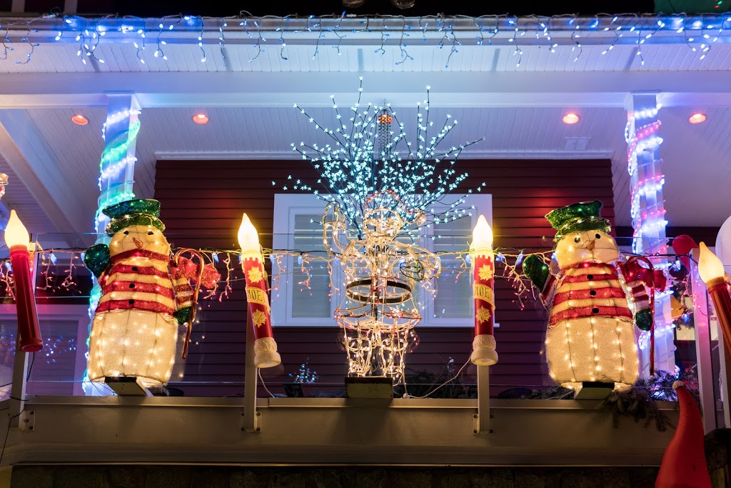 Chalet Christmas Lights Charity | 4967 Chalet Pl, North Vancouver, BC V7R 4X4, Canada