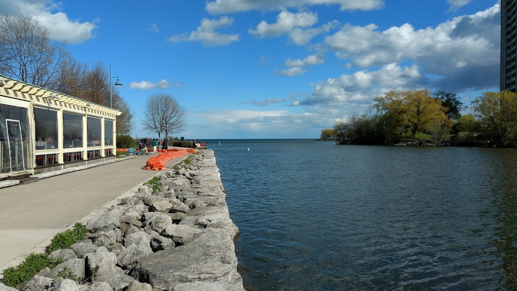 Port Credit Harbour Marina | 1 Port St E, Mississauga, ON L5G 4N1, Canada | Phone: (905) 274-1595