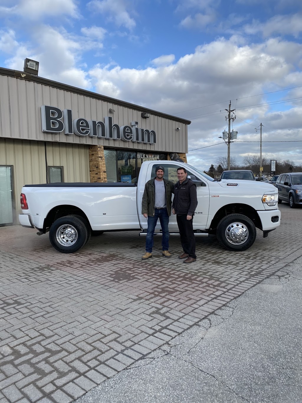 Blenheim Chrysler Limited | 15 Story St, Blenheim, ON N0P 1A0, Canada | Phone: (519) 676-8131