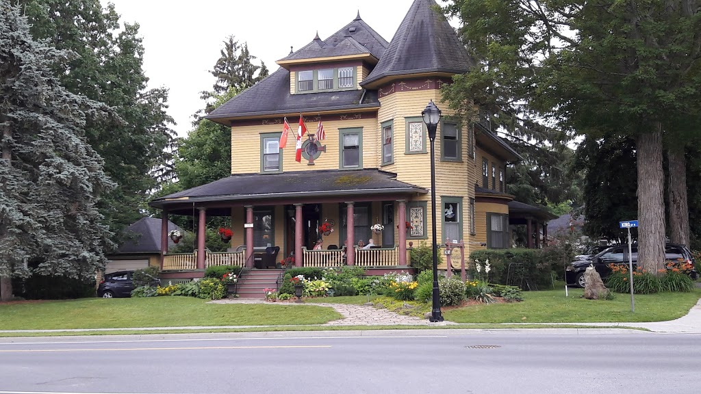 Absolute 1000 Islands Suites | 22 Church St, Gananoque, ON K7G 2M8, Canada | Phone: (613) 777-4122