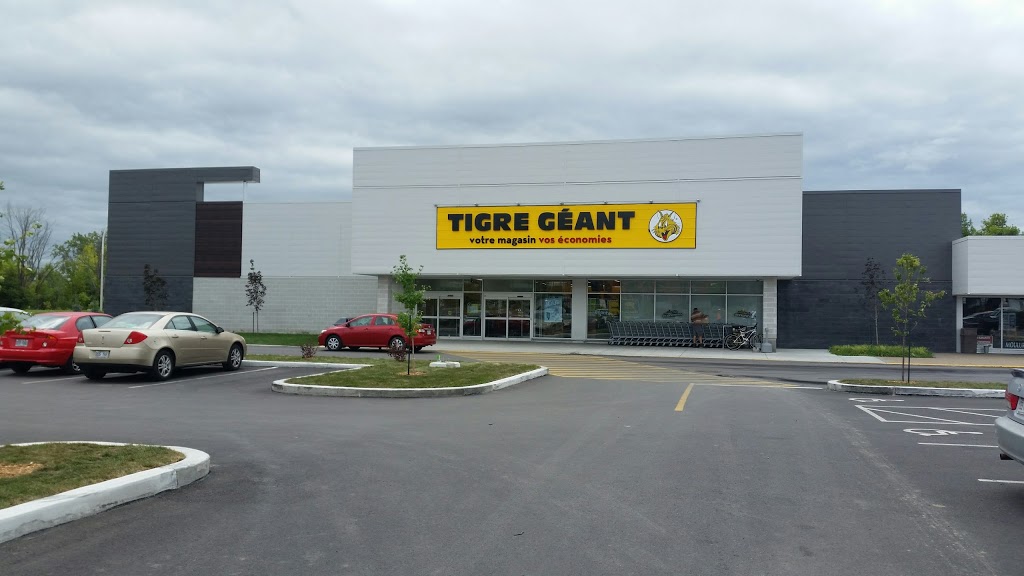 Carrefour de la Gare St-Hubert | 3630 Chemin de Chambly, Longueuil, QC J4L 1N8, Canada | Phone: (514) 498-4444