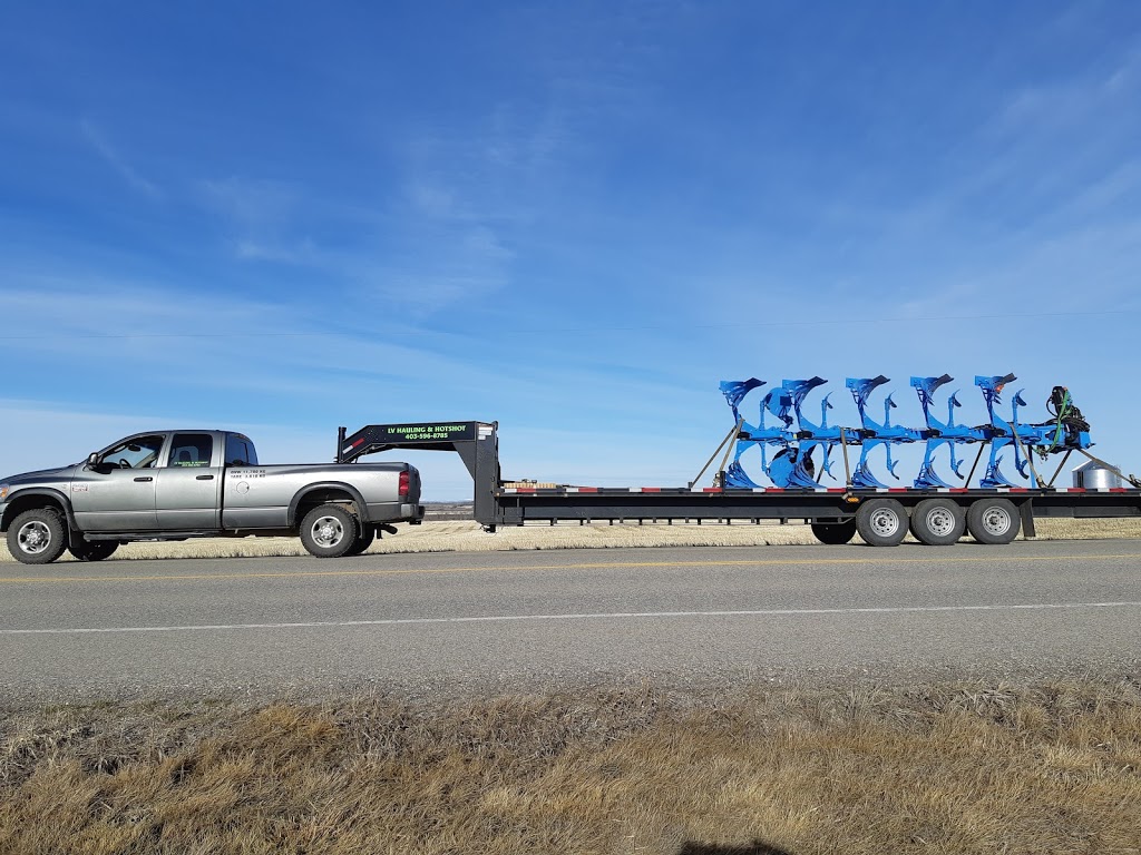 LV Hauling Ltd - Hauling, Hotshot & Shuttle Service | Box 21 Site 6 RR 3, Lacombe County, AB T4L 2N3, Canada | Phone: (403) 596-8785