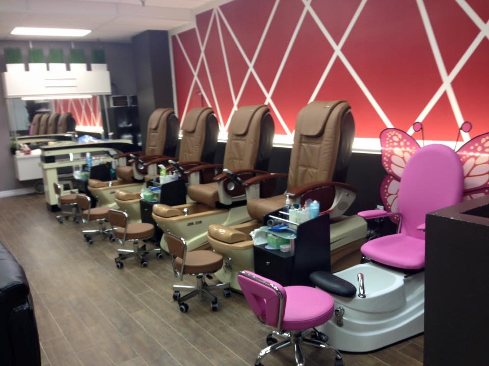 Cutting Edge Nail Salon | 640 Mohawk Rd W, Hamilton, ON L9C 1X6, Canada | Phone: (905) 296-8943