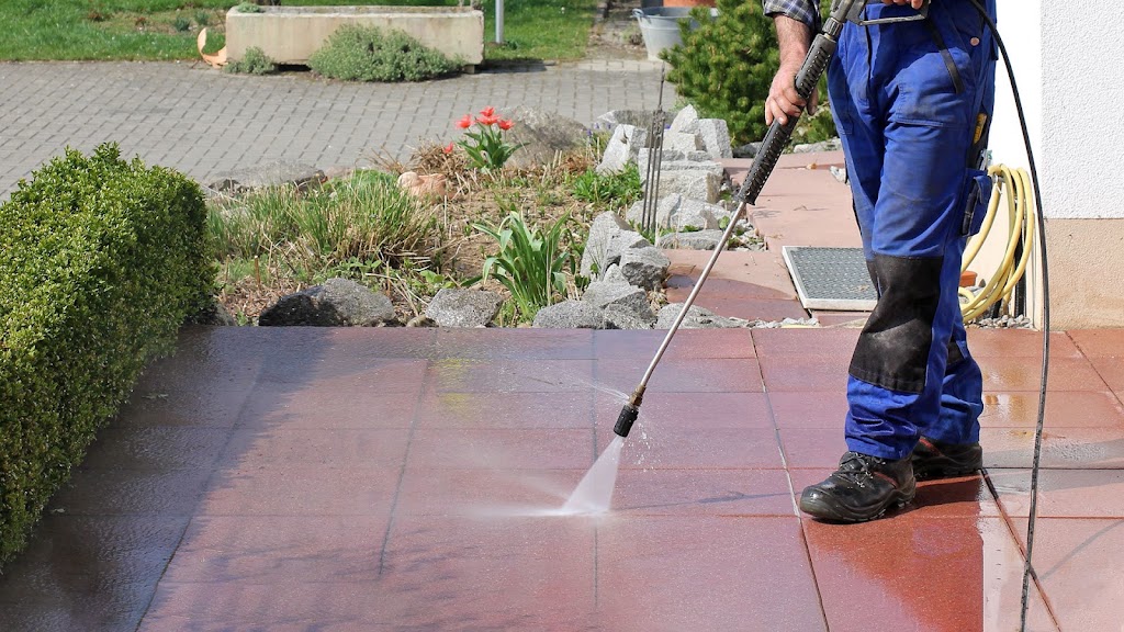 BigSplash Power Washing | 603 Broadway Ave, East York, ON M4G 2S4, Canada | Phone: (647) 702-3017