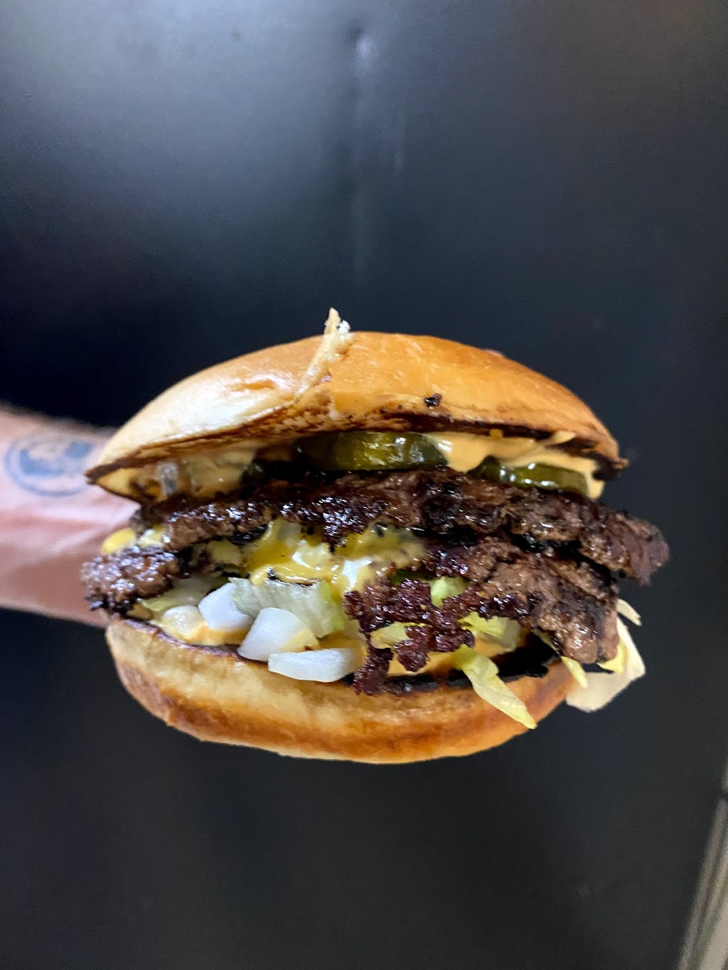 Smash Coast Burger Company inc. | 473 Gower Point Rd, Gibsons, BC V0N 1V8, Canada | Phone: (604) 212-1901