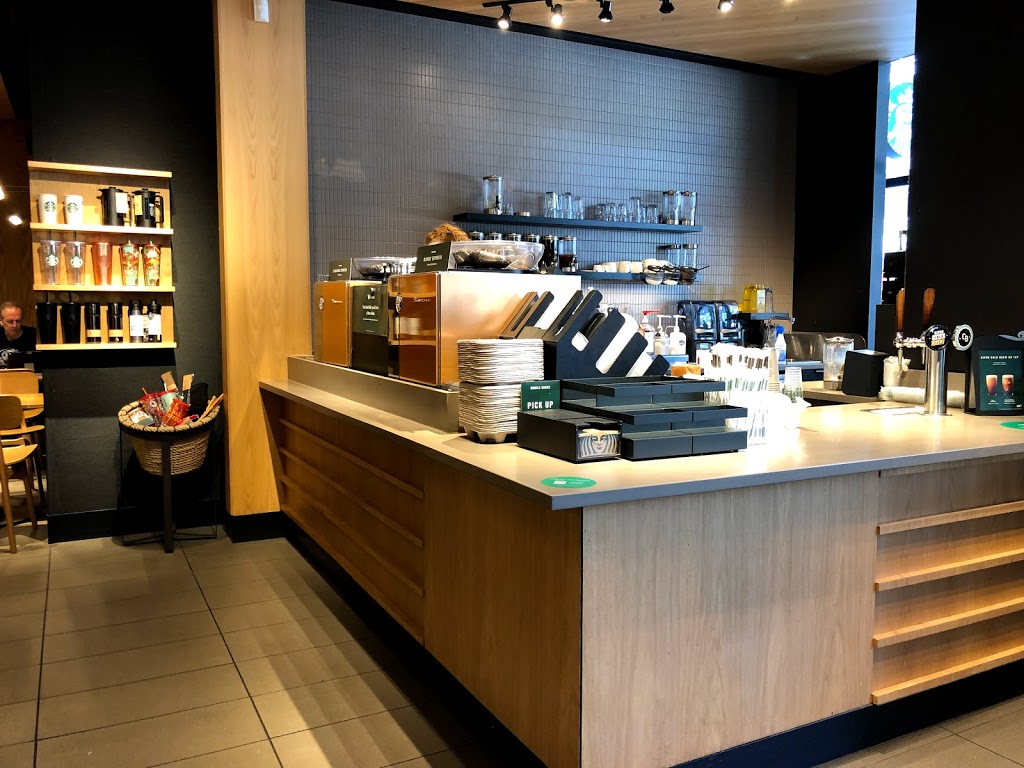 Starbucks | 686 Bay St Unit 3, Toronto, ON M5G 0A4, Canada | Phone: (437) 929-3865