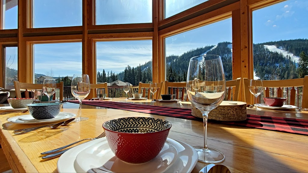 Pinetree Chalet | 2215 Sunburst Dr, Sun Peaks, BC V0E 5N0, Canada | Phone: (604) 288-1193