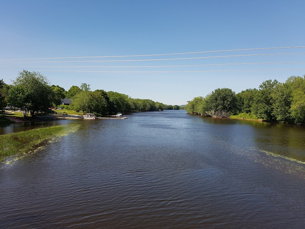 Zeldas Kennebecasis River Adventures | 1075 Main St, Hampton, NB E5N 6G1, Canada | Phone: (506) 653-0726