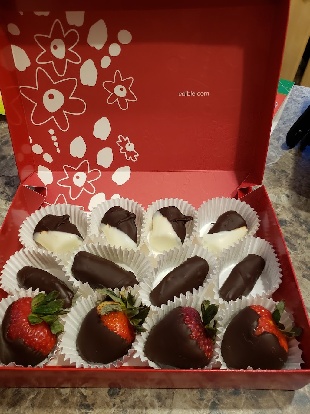 Edible Arrangements | 2-3301 50 Ave, Red Deer, AB T4N 3Y2, Canada | Phone: (403) 346-4422