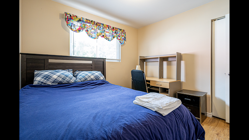 Quiet Stay at a greenery neighbourhood | 269 Cedar Ave, Richmond Hill, ON L4C 2B3, Canada | Phone: (647) 290-5694