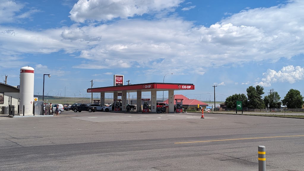 Co-op Gas Bar | 1300 Hewetson Ave, Pincher Creek, AB T0K 1W0, Canada | Phone: (403) 627-2603