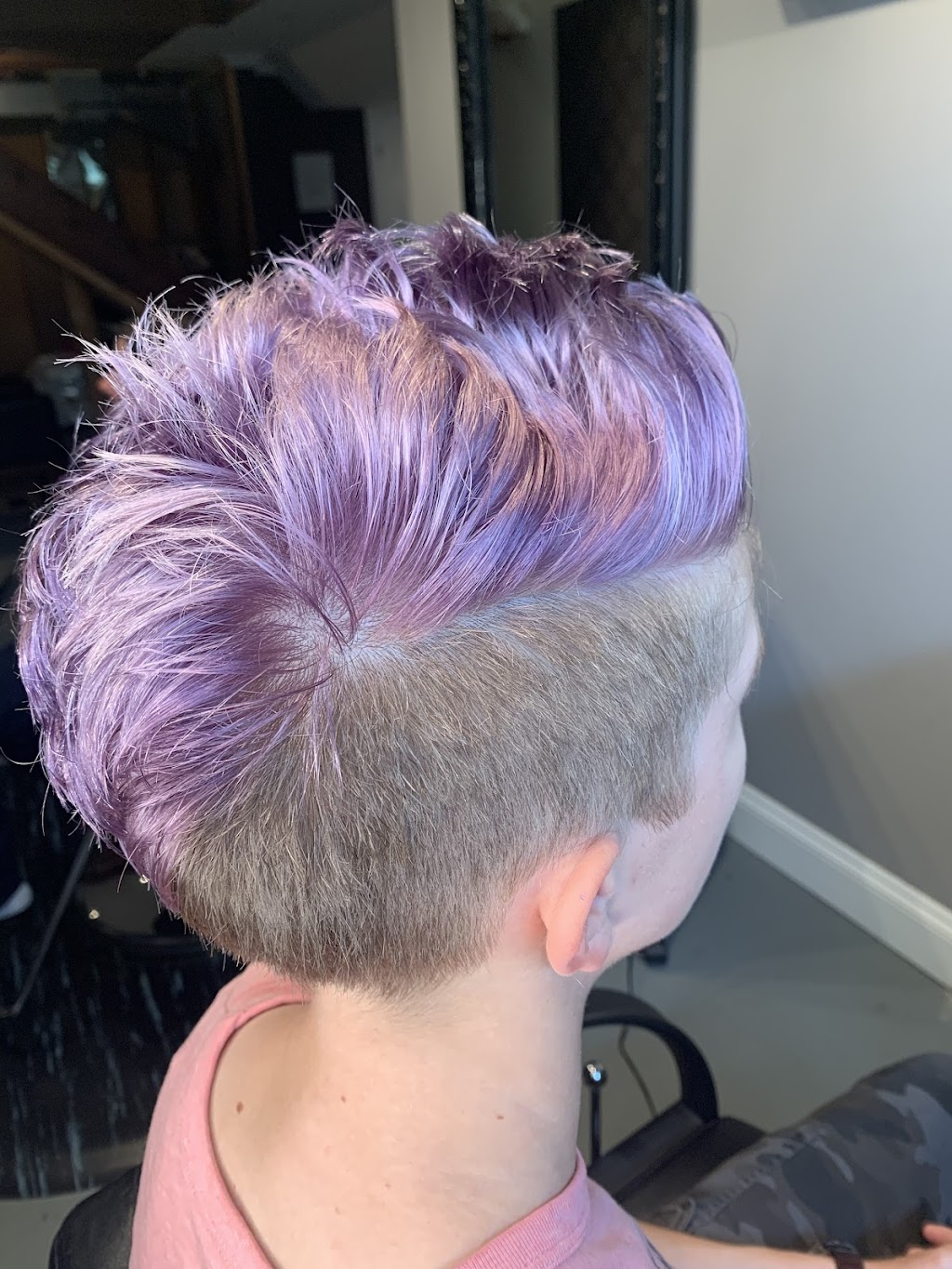 Ravens Edge Hair Studio | 26676 8 Ave, Langley Twp, BC V4W 2M8, Canada | Phone: (604) 376-1091