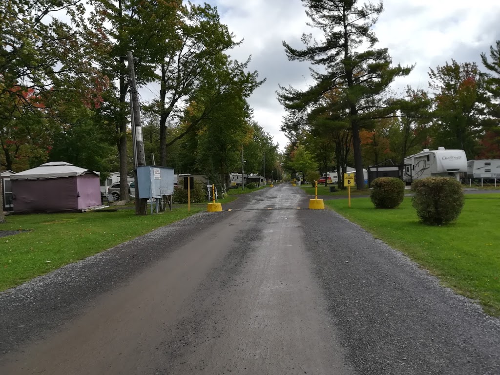 Camping Saint-Emmanuel | 48 Chemin St - Emmanuel, Coteau-du-Lac, QC J0P 1B0, Canada | Phone: (450) 763-5390