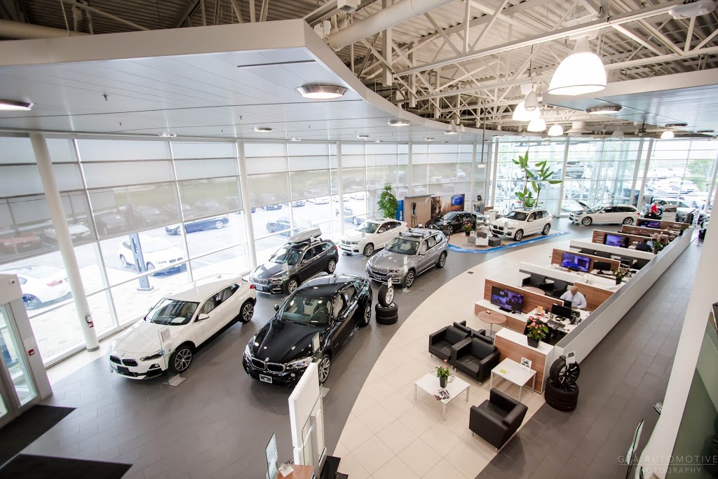 Budds BMW | 2454 S Service Rd W, Oakville, ON L6L 5M9, Canada | Phone: (905) 845-3577