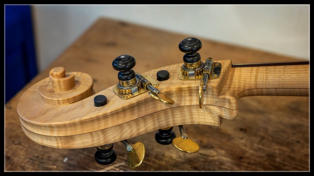 Benoît Lavoie Luthier | 55 Rue Dumas, Petit-Saguenay, QC G0V 1N0, Canada | Phone: (418) 272-1755