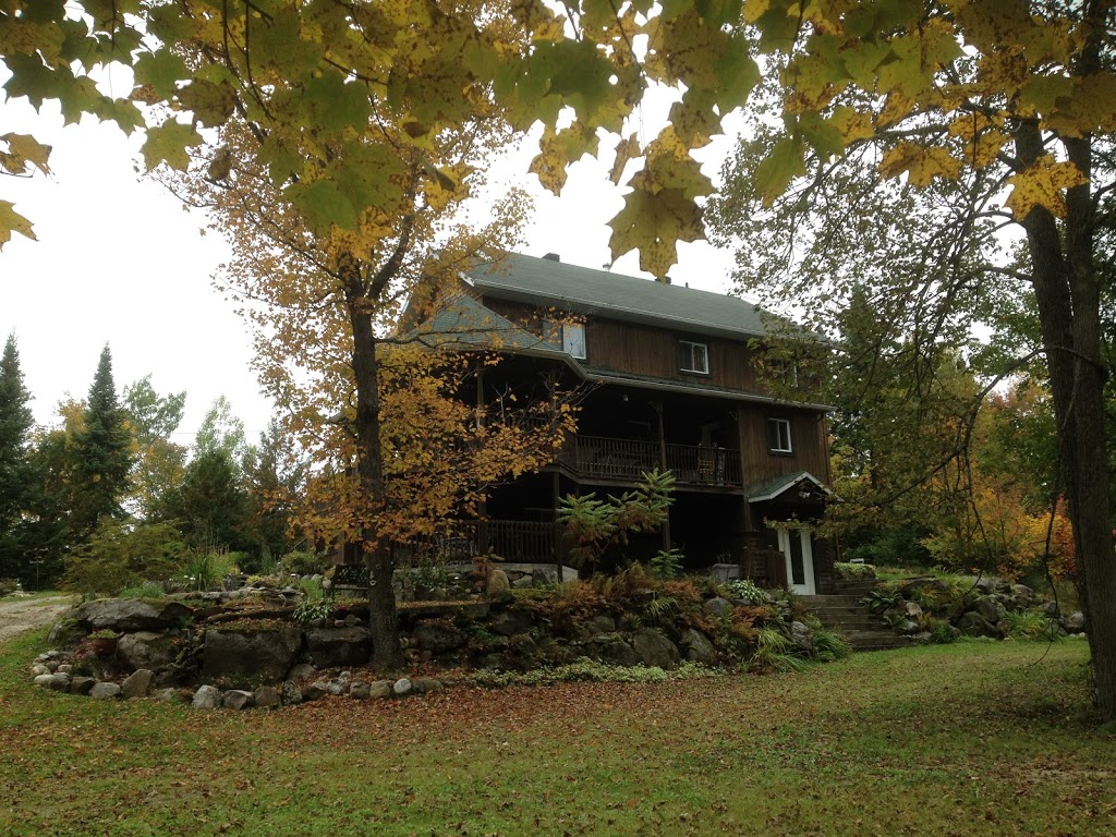 The White Rabbit B&B | 18 Chemin Paul Grégoire, La Minerve, QC J0T 1S0, Canada | Phone: (819) 216-0590