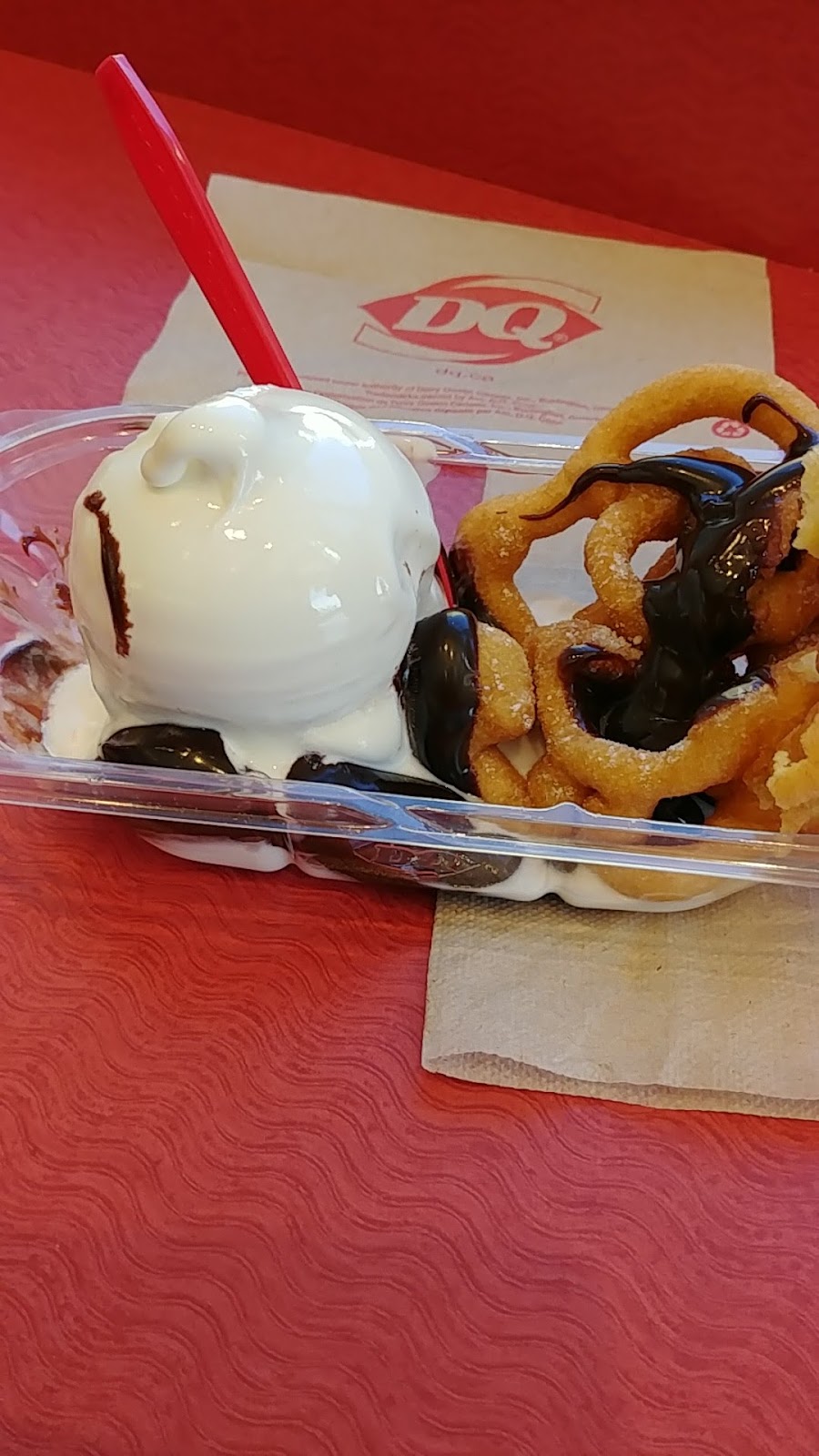 Dairy Queen (Treat) | 1355 Boulevard Michèle-Bohec #101, Blainville, QC J7C 0M4, Canada | Phone: (450) 419-6777