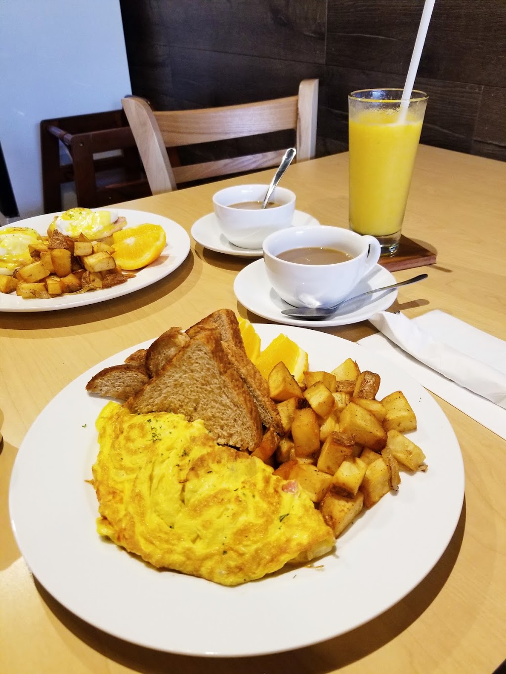 Cafe Brunch Story | 874 Eglinton Ave E, East York, ON M4G 2L1, Canada | Phone: (647) 351-6011