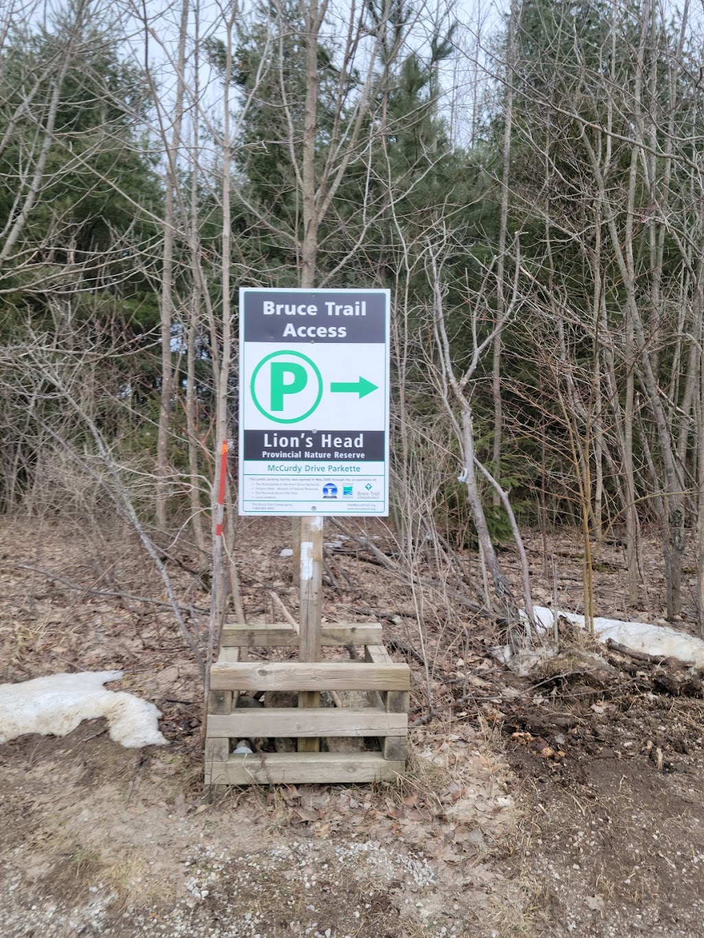 Lion’s Head Lookout Trail Parking | McCurdy Drive Parkette, Bruce Trail, Lions Head, ON N0H 1W0, Canada | Phone: (519) 793-3522