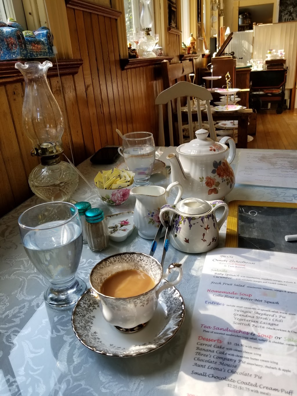 The Old Ormsby Schoolhouse Tea Room | 3084 Old Hastings Rd, Coe Hill, ON K0L 1P0, Canada | Phone: (613) 337-5067