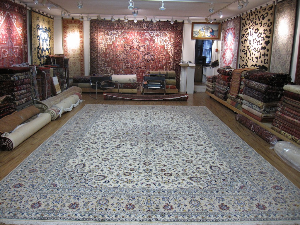 Bayview Rug Gallery | 1215 Bayview Ave, Toronto, ON M4G 2Z8, Canada | Phone: (416) 424-1822