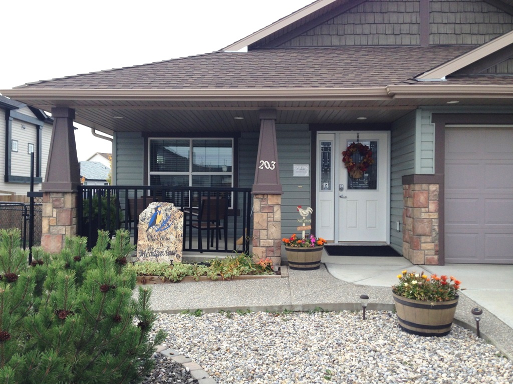 Meadowlark Senior Care Home | 203 Hillcrest Blvd, Strathmore, AB T1P 0A3, Canada | Phone: (403) 934-5294