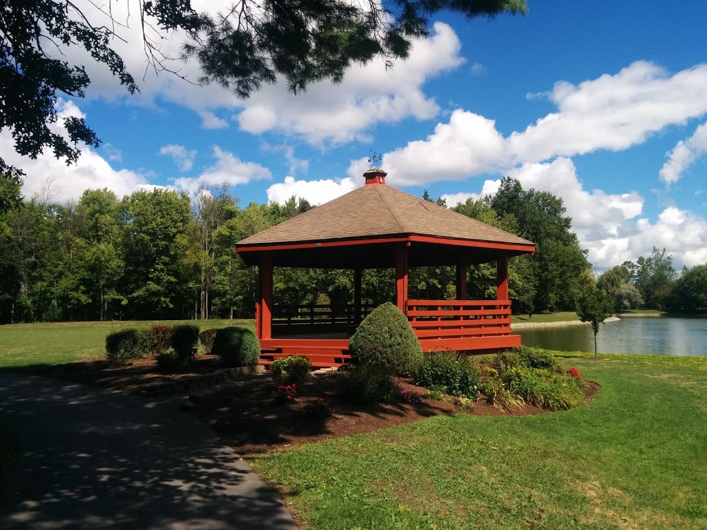 Walton Woods Park | Amherst, NY 14228, USA | Phone: (716) 631-7113