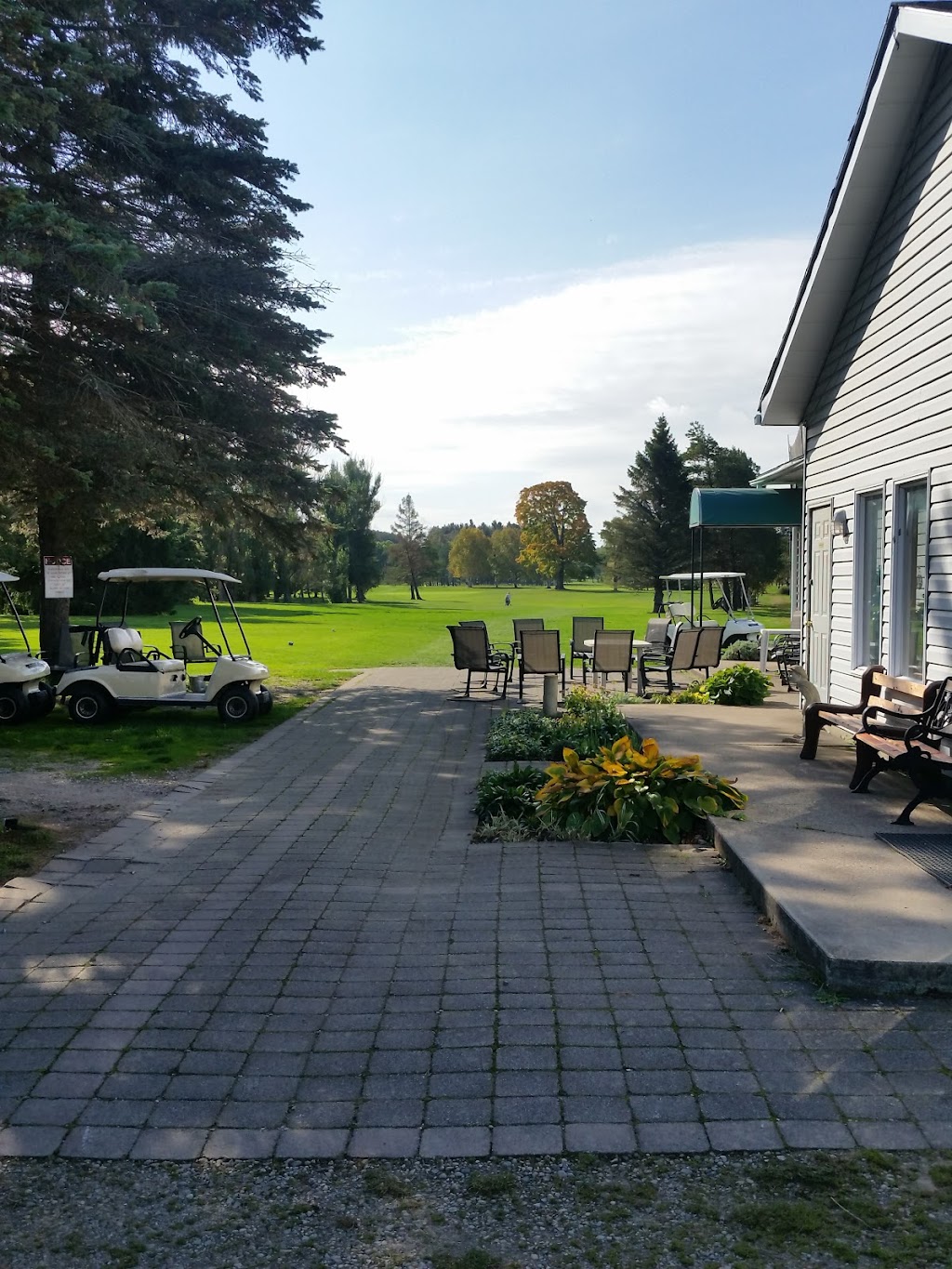 Pinewoods Golf CTR | 661 Bruce County Rd 8, Hepworth, ON N0H 1P0, Canada | Phone: (519) 422-1546