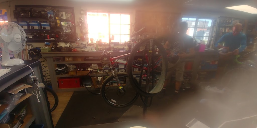 Haywards Bike Shop | 243 Loch Lomond Rd, Saint John, NB E2J 1Y6, Canada | Phone: (506) 696-7433