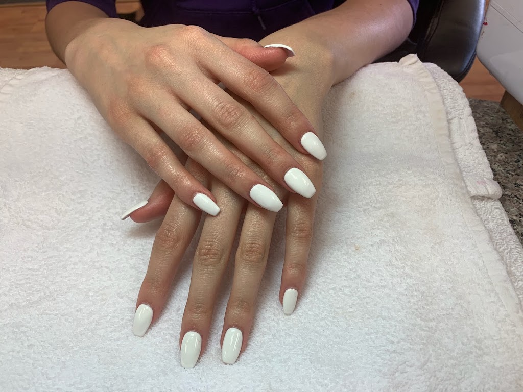 One Pro Nails | 1 Henderson Dr #1, Aurora, ON L4G 4J7, Canada | Phone: (905) 726-9275